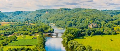 Vue sur la campagne de la Dordogne, France